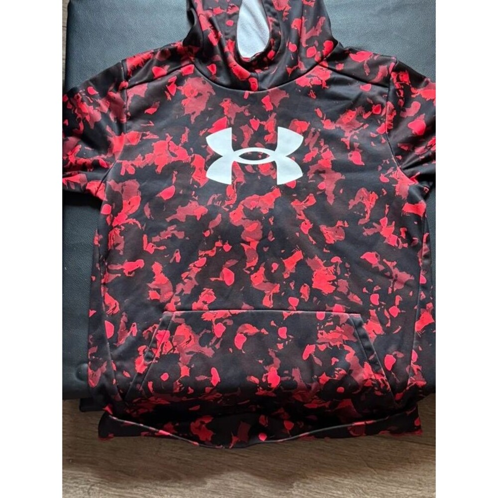 Under Armour Boys Red & Black Camo Hoodie - Youth XL (18-20)